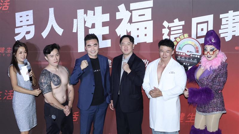 凱莉（左）與Sandra Hoe（右）同台。（圖／記者田俊彥攝影）