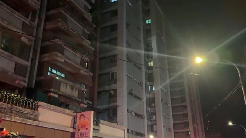 新北中和深夜火警！警消38車87人前往搶救