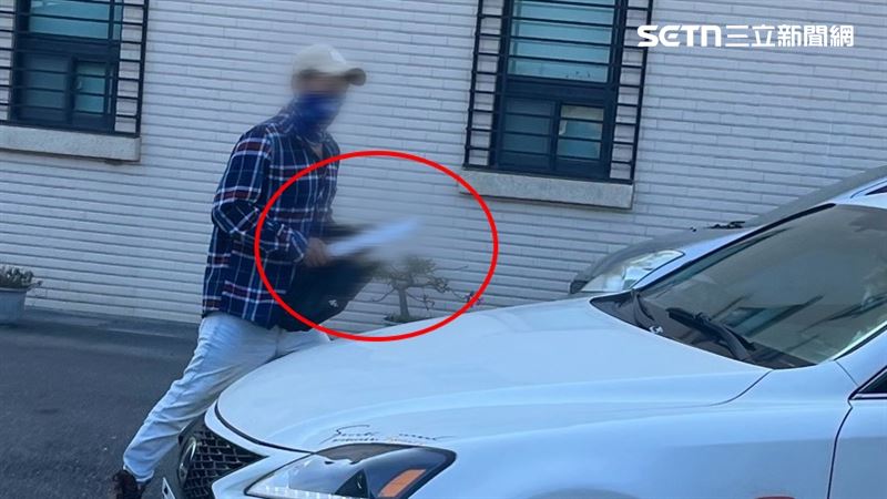郭男當面質問究竟要幹嘛？對方竟撂下狠話：「有人花錢買你的命。」（圖／民眾提供）