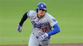 大谷跑追平分　道奇季後賽首「非轟」得分