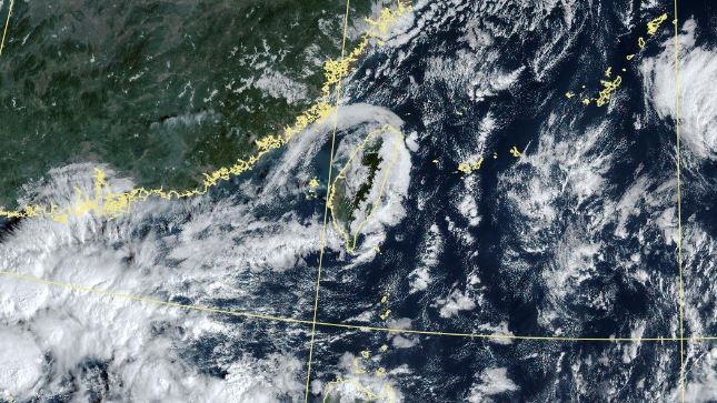 雙十連假回暖！高溫飆34度　這天開始下雨