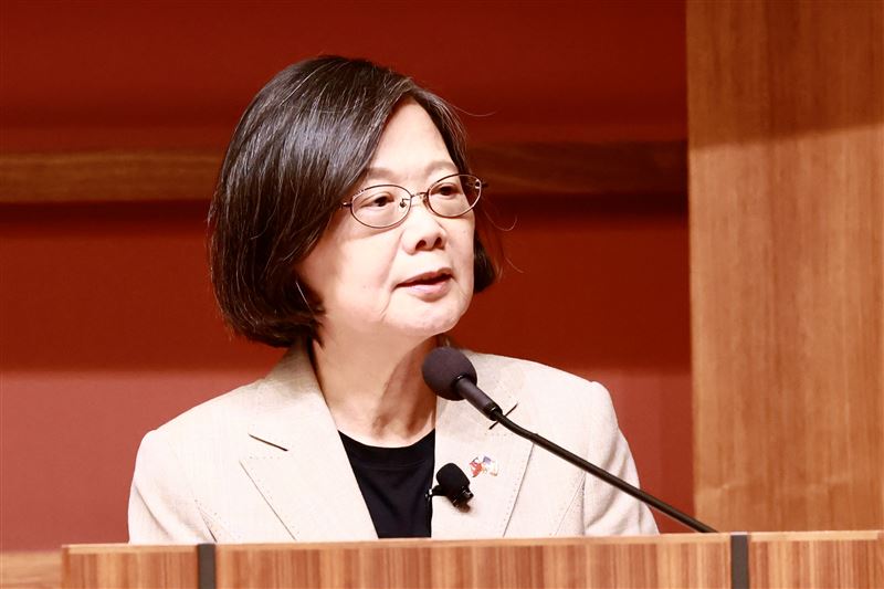 前總統蔡英文出席「Stanford DEFCON 2026 科技與國家安全研討會」,並以「共同構建安全:台灣在全球穩定中的角色」為題發表演說。(圖/蔡英文辦公室提供)
