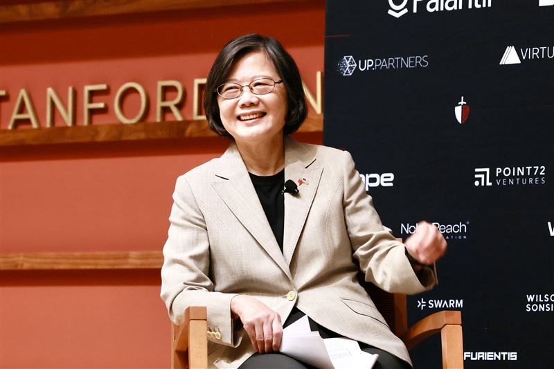 前總統蔡英文出席「Stanford DEFCON 2026 科技與國家安全研討會」,並以「共同構建安全:台灣在全球穩定中的角色」為題發表演說。(圖/蔡英文辦公室提供)