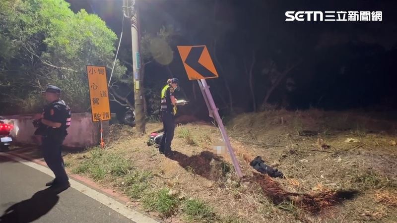 2女大生下坡撞桿慘死！車頭撞碎慘況曝