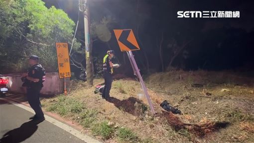 2女大生下坡撞桿慘死！車頭撞碎慘況曝