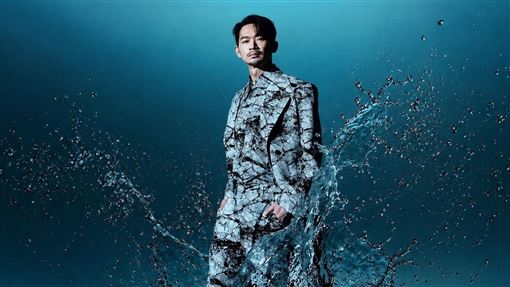 男星遇人生重大轉折　「抓交替」唱進歌