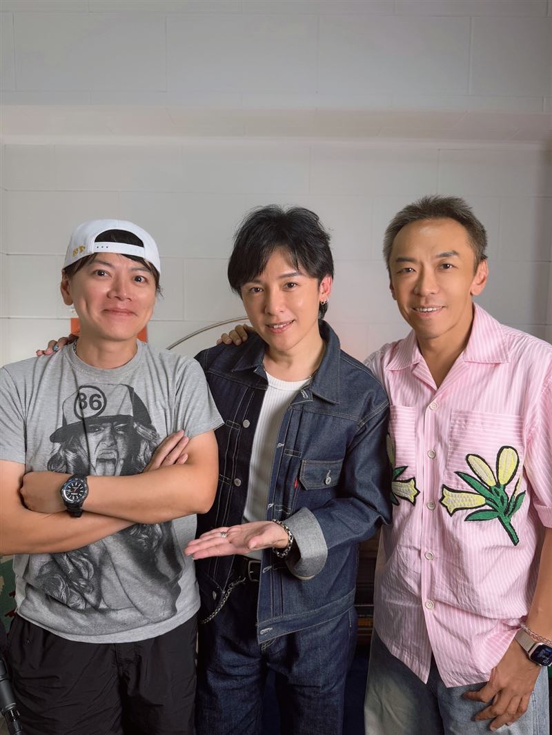 勞光宇（左）消失28年近況曝光。（圖／《哇！有事嗎》提供）