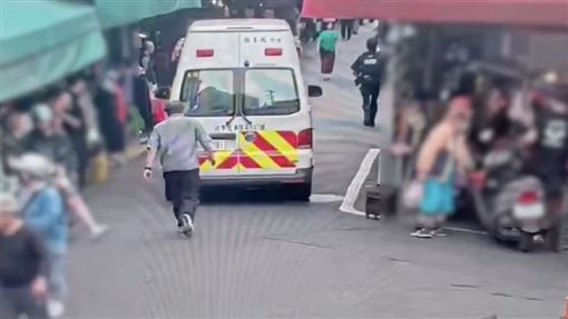 興德市場驚傳持刀狂揮！脖子濺血躲民宅