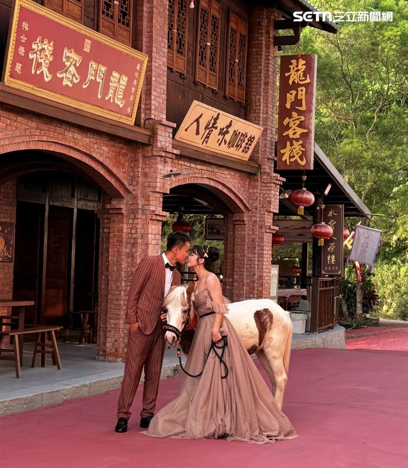 曾開價6億求售!台南「萬里長城」拚轉型,推沉浸式古城婚禮吸客。(圖/翻攝畫面)