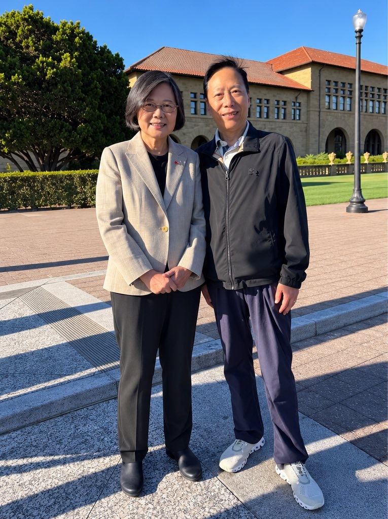蔡慎坤盛讚蔡英文執政期間展現的勇氣，並指出她與習近平的最大差異。（圖／翻攝自蔡慎坤X）