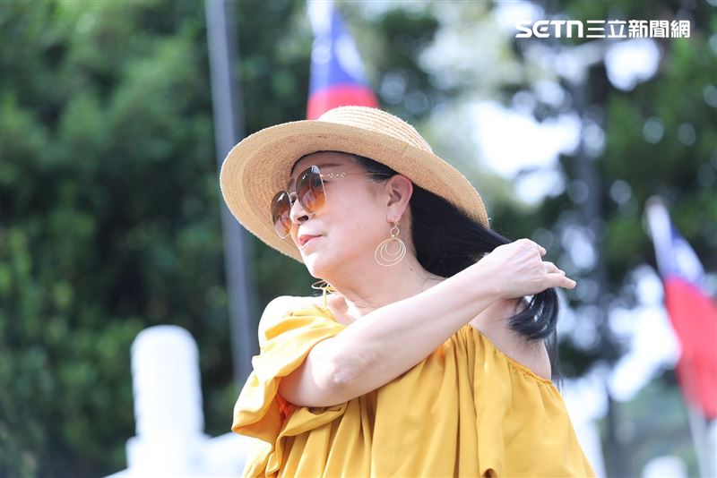 許純美接受訪問。（圖／記者鄭孟晃攝影）