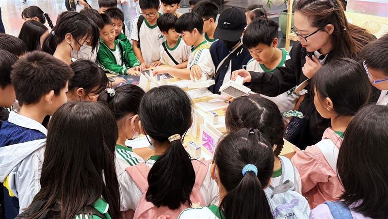 新北教育成果展解任務換限量好禮