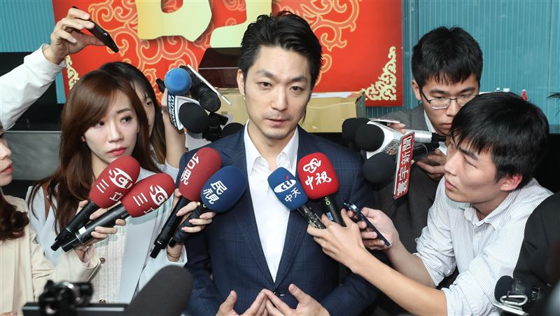 蔣萬安提松機遷移　醫拿四年前的話塞他嘴