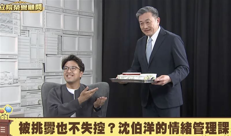 王定宇帶台南牛肉湯現身！沈伯洋超開心