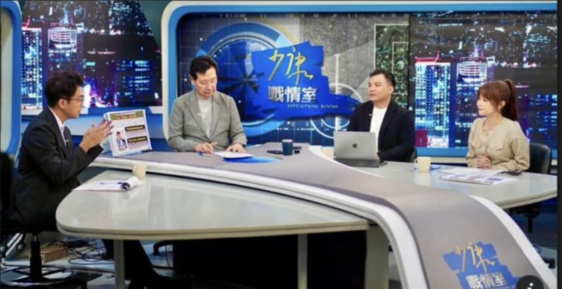 民進黨台北市長參選人沈伯洋(左)上《少康戰情室》,錢怡君(右)現場提問。(圖/翻攝自臉書)