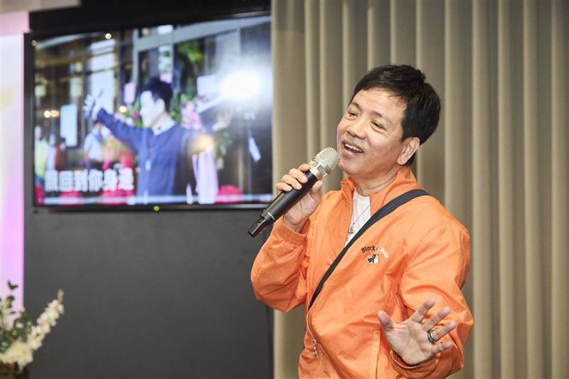 曾是知名童星、資深主持人的陳凱倫,對唱歌始終懷抱熱情。(圖/本人提供)