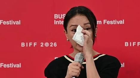 周迅釜山影展突淚崩　哽咽憶好友離世