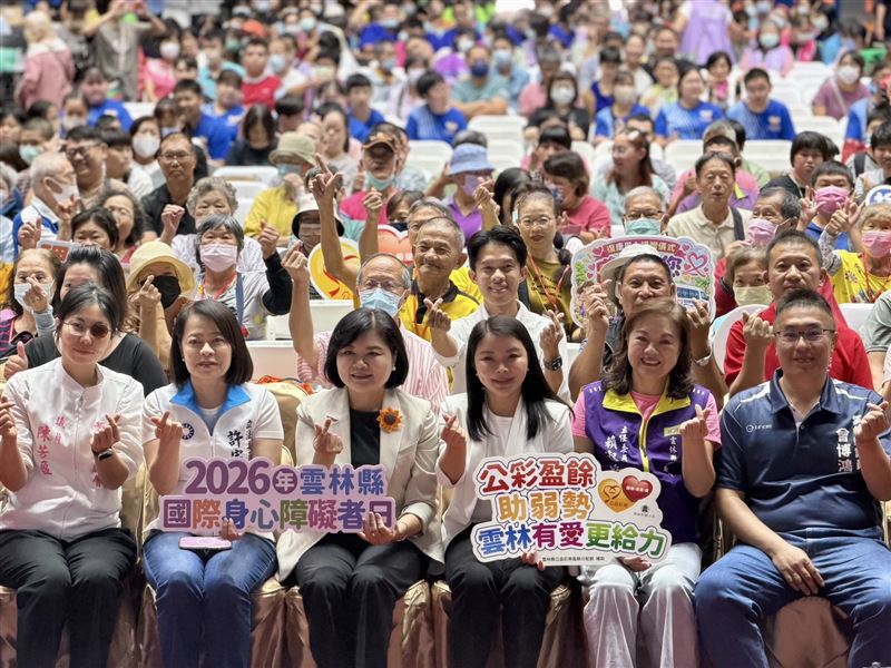 雲林國際身心障礙者日,雲林縣長候選人張嘉郡宣布加碼敬老福利政策。(圖/張嘉郡提供)
