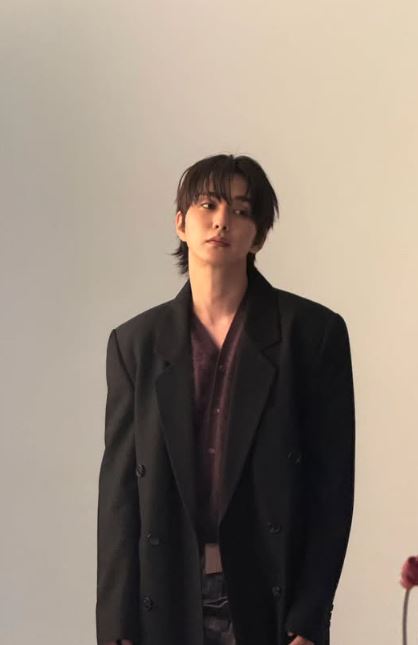 童星出身的俞承豪8歲便出演電視劇《刺魚》，2002年更憑藉經典電影《有你真好》爆紅，精湛演技深植人心。（圖／翻攝自IG @dandyoo93.co.kr）