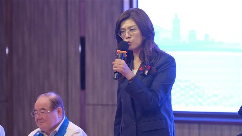 鄭麗文不出席國慶大會　黃國昌這樣說