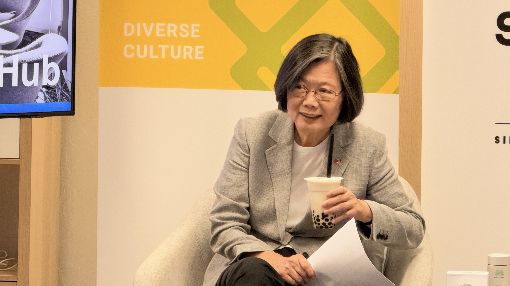 蔡英文會新創菁英　笑稱任內沒請AI幫忙