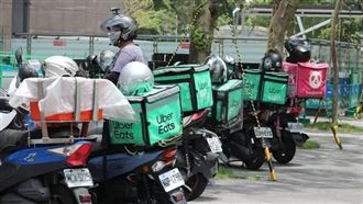 送辦公室被放管理室！她獲退款外送員喊告