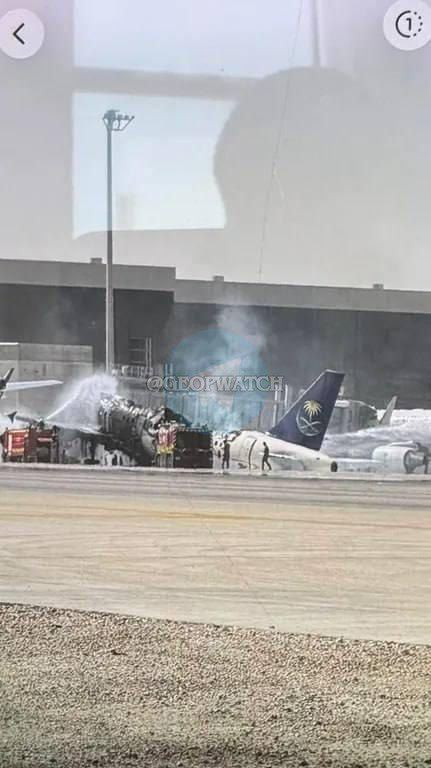 沙烏地阿拉伯航空公司1架飛機遭炸毀。(圖/翻攝自X平台 @MarioNawfal)
