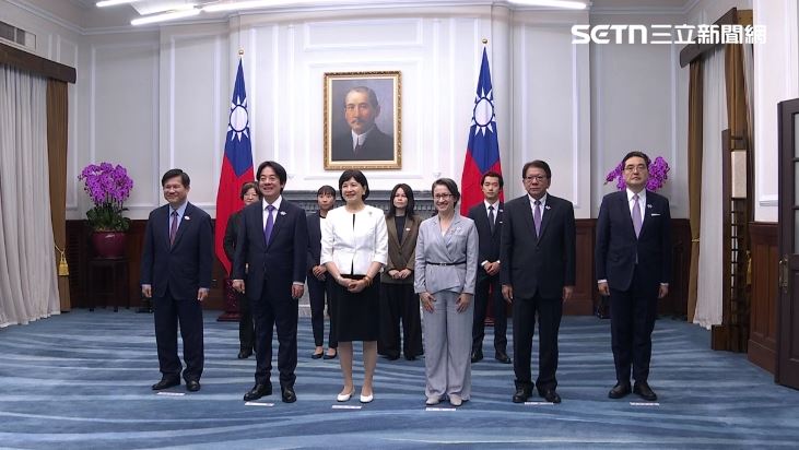 國慶OOTD！蕭美琴俐落、第一夫人典雅登場