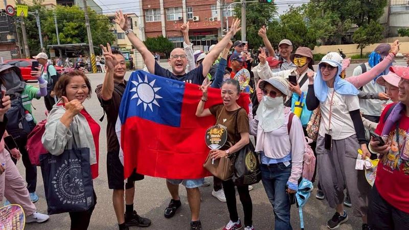 來台過第20個國慶日　男星曬國旗照吐心聲