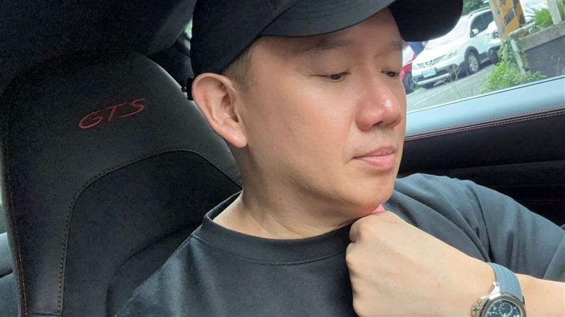 杜汶澤遭封殺　他戴名錶開跑車反嗆酸民