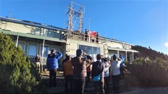 全台最高國慶升旗典禮　鄭明典曝壯麗畫面