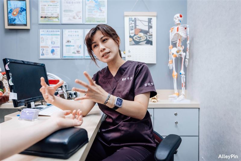 李宜靜醫師認為追求美，找到適合自己的生活方式最重要。（圖／原生顏提供）