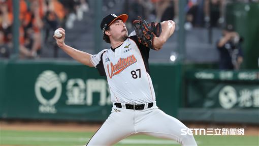 喬登退場！獅帝芬上了　統一1：0領先兄弟