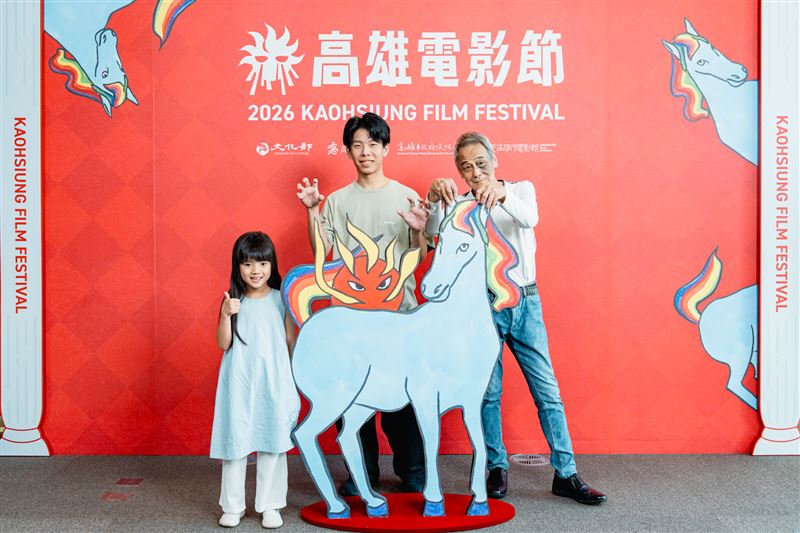 《透天》(左起)演員吳采芯、導演唐豪、演員蔡明修。(圖/高雄電影節提供)