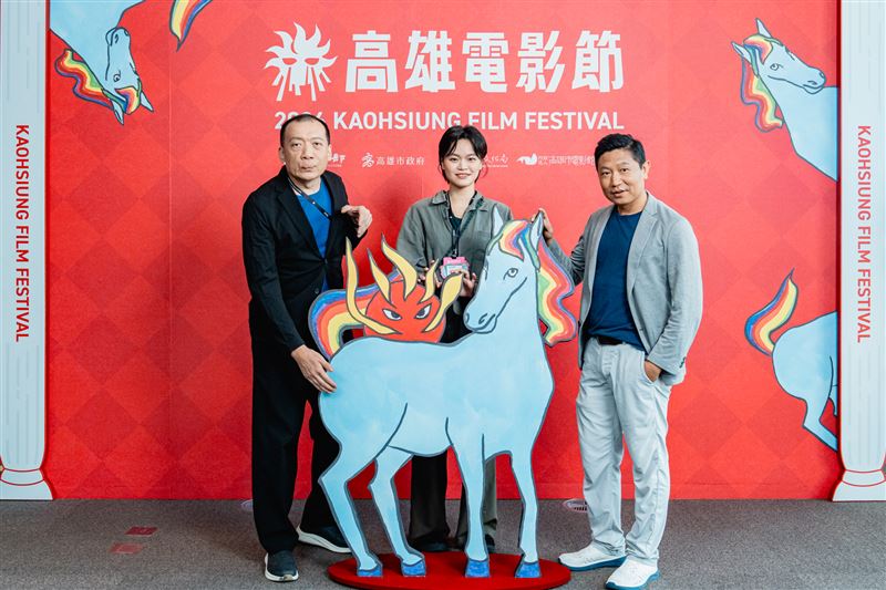 《巨大蜥蜴》演員黃大旺、導演温紹涵、演員王興洪。(圖/高雄電影節提供)