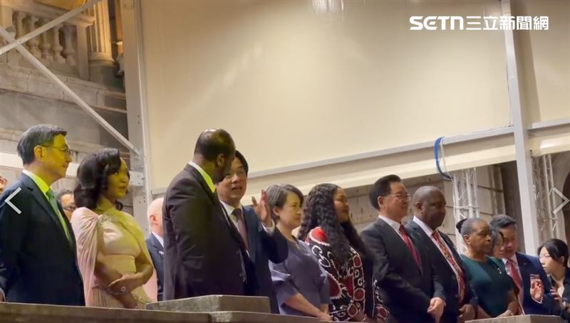 外交部舉行國慶酒會,總統賴清德和史王恩史瓦帝三世互動密切(圖/記者陳思妤攝影)