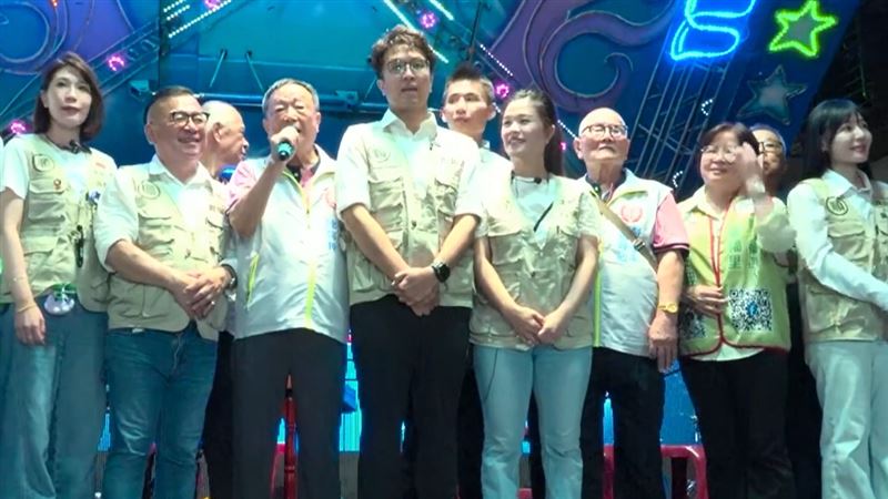 陳錦璋致詞時驚呼,真的沒看過這樣的人潮。(圖/翻攝畫面)