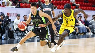 埔里國小到場支持　林俊吉砍23分率隊搶勝