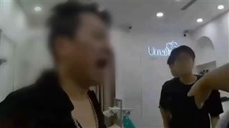 不爽按喇叭未避開！大叔怒飆髒話毆2少年
