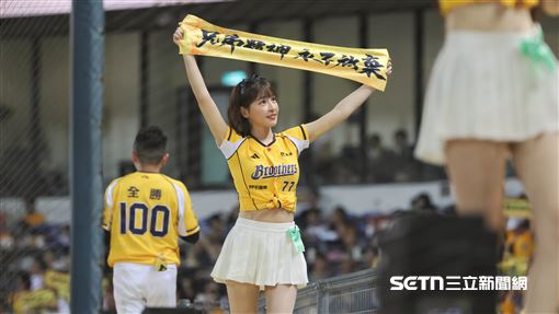 季後挑戰賽打回台中　峮峮帶領PS女孩應援