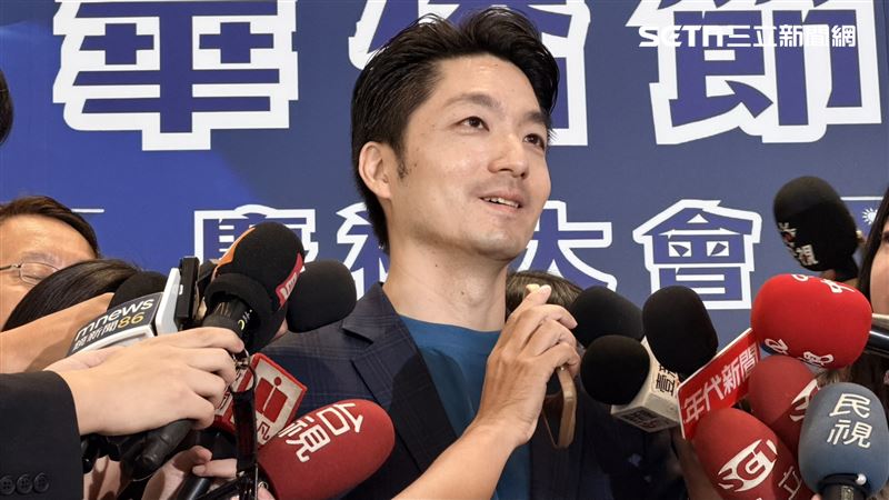 蔣萬安出席華僑節受訪,讚韓國瑜國慶的演說鏗鏘有力(圖/記者陳思妤攝影)