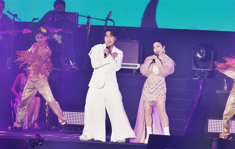 張秀卿演唱會邀請羅時豐擔任嘉賓。(圖/名人演藝事業提供)