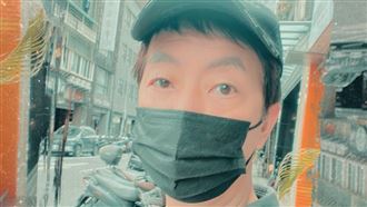 粘立人戴口罩上街仍被認出　本人反應曝