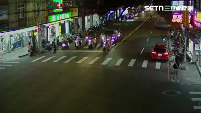 新北女拿假金鍊變賣　詐銀樓132萬秒遭逮