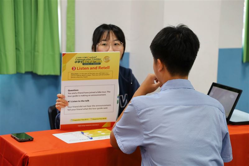 TOEIC Bridge雙語校園陪跑方案結合情境式口說闖關，讓學生練習在生活任務中運用英語，累積溝通經驗。（圖／忠欣公司提供）