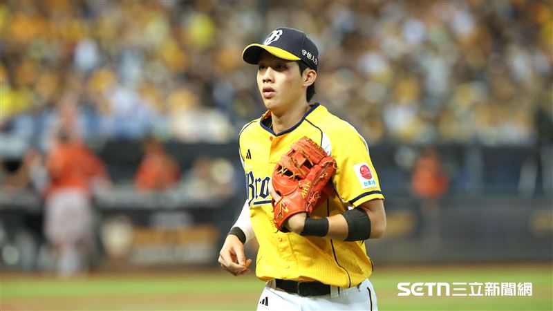 張士綸IG報平安！　曾頌恩留言「肩膀痛」