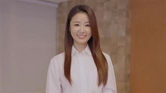 林心如獲世新大學傑出校友　坦言防被淘汰