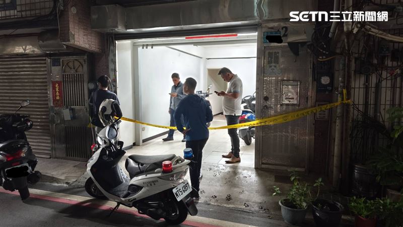 新北市新莊區驚傳凶殺命案，59歲的林姓女屋主倒臥廚房，且身上有刀傷。（圖／記者莊淇鈞攝影）