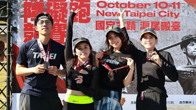 最美童星認愛1年　男友只顧輸贏丟包她