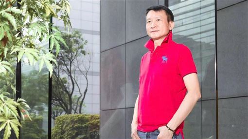 秦楊右眼失明崩潰！交代妻小遺言：真想走